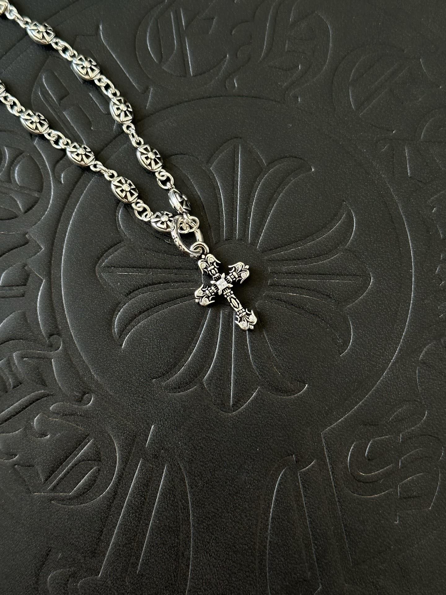 Chrome Hearts Black Rose Jewelry Silver Cross Bracelet